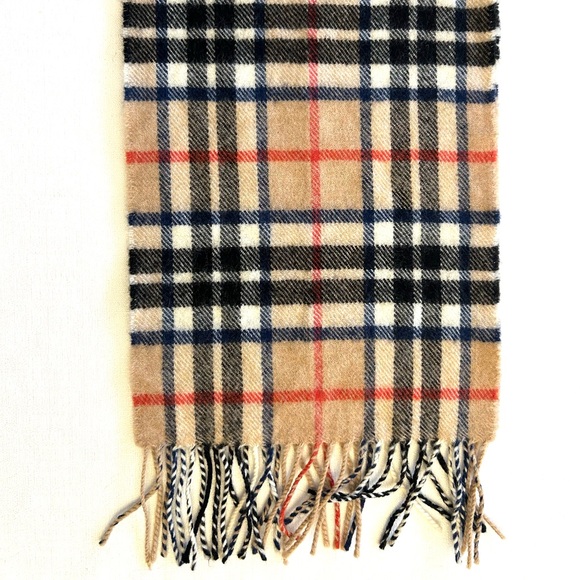 Lochcarron of Scotland Women’s Lambswool Scarf - Picture 4 of 13